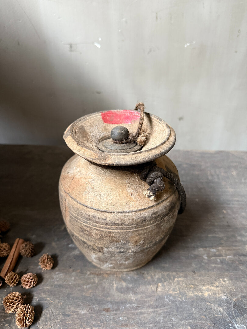 Houten kruikje met deksel