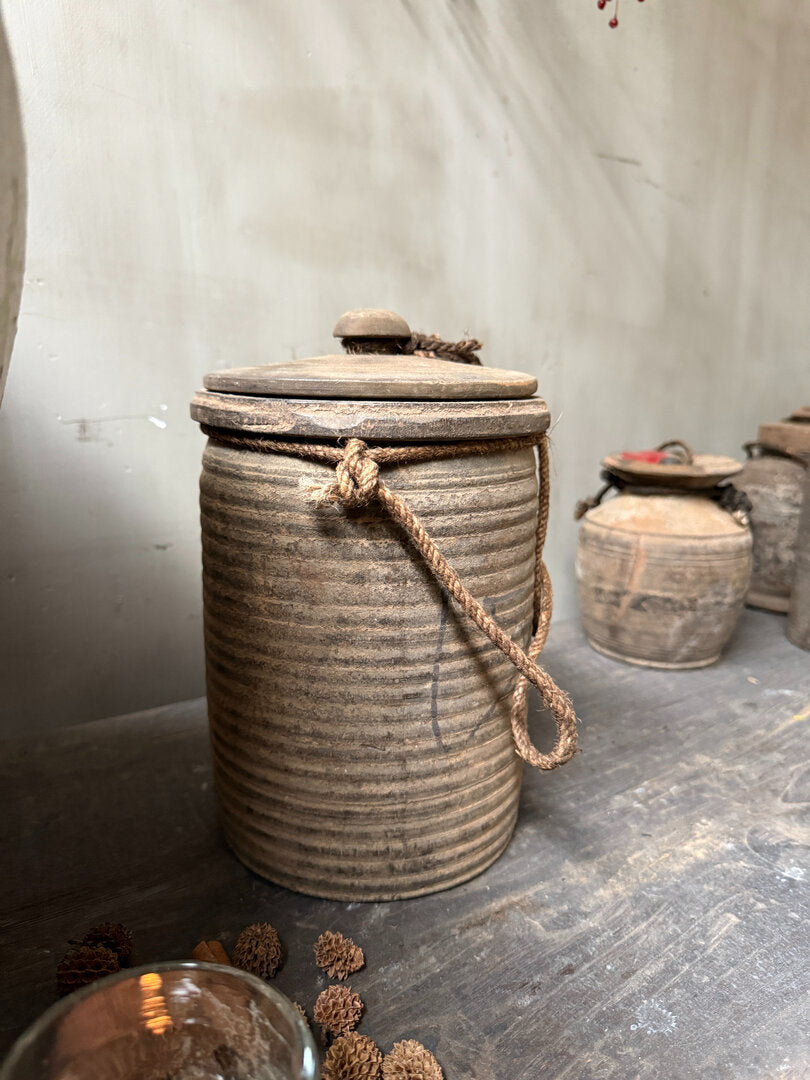 Houten kruikje met deksel