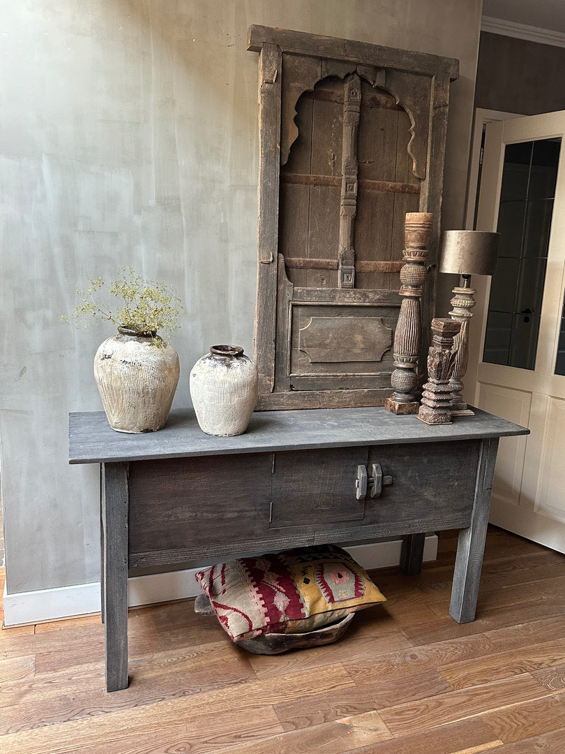 Wandtafel met deurtje