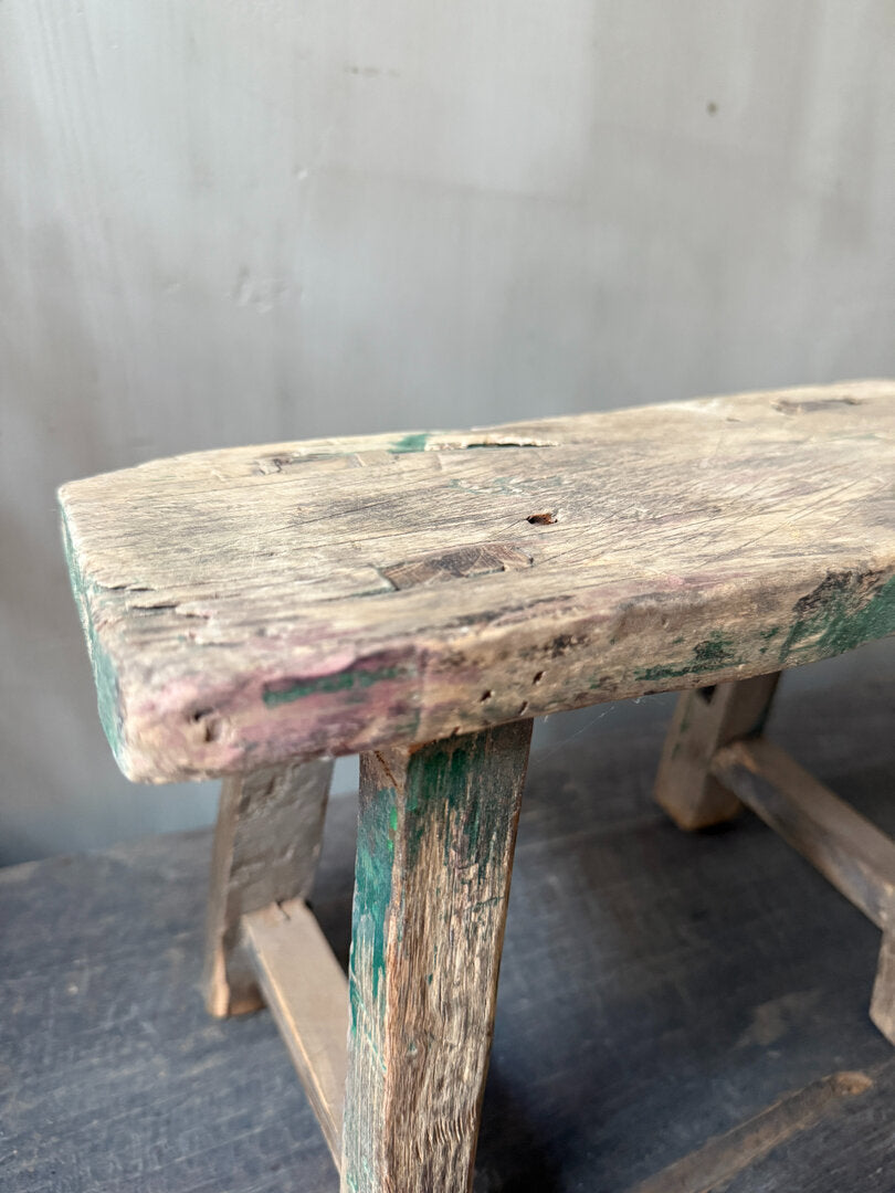 Antiek vensterbank / baby krukje - My Sober Home