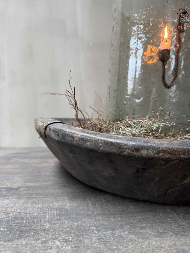 Oude houten stapel schaal 2 - My Sober Home