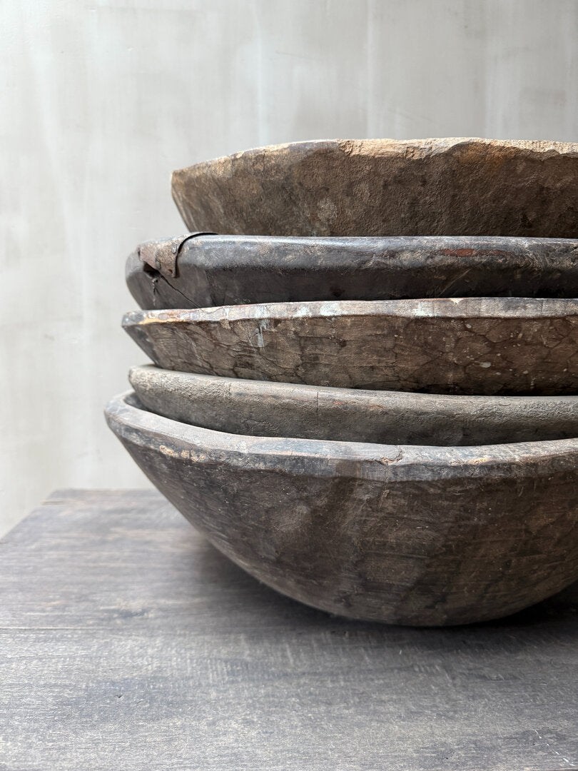 Oude houten stapel schaal 3 - My Sober Home