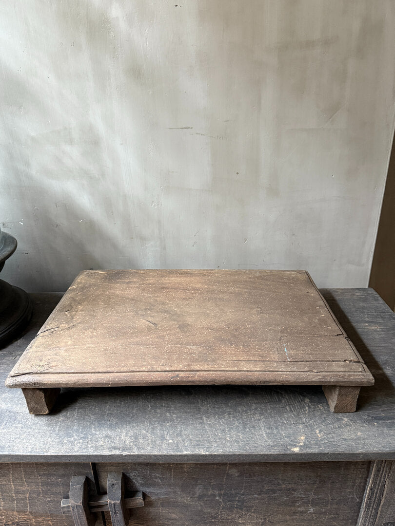 Oude houten bajot tafel / plank