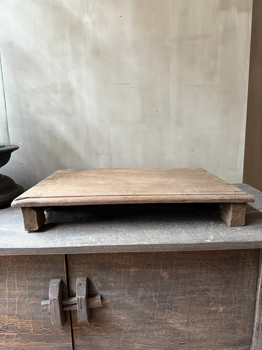 Oude houten bajot tafel / plank