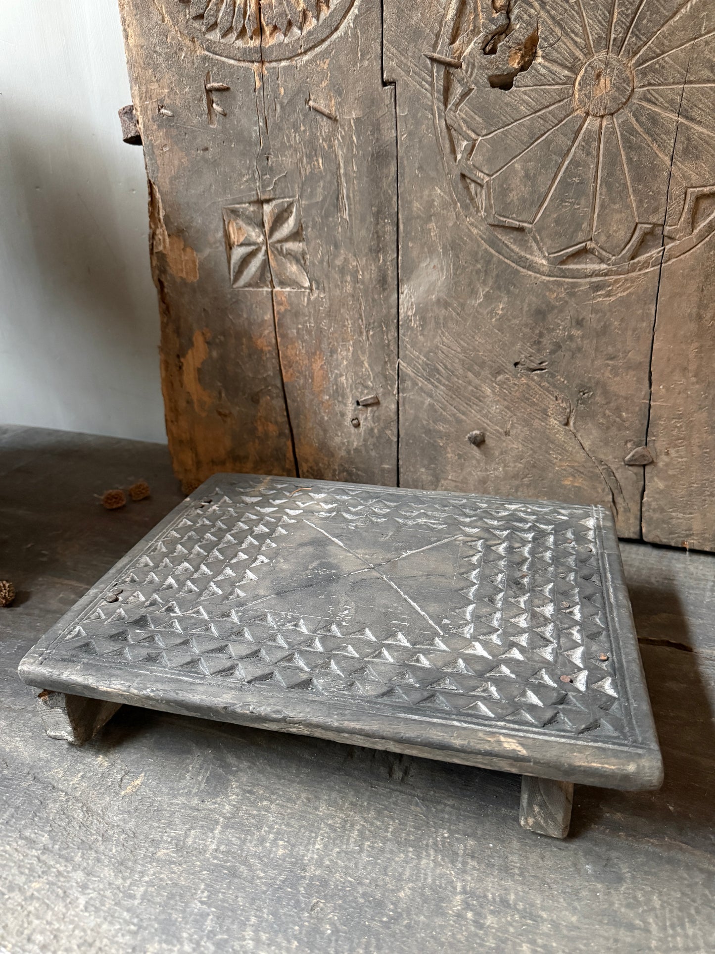 Old wooden bayonet plank