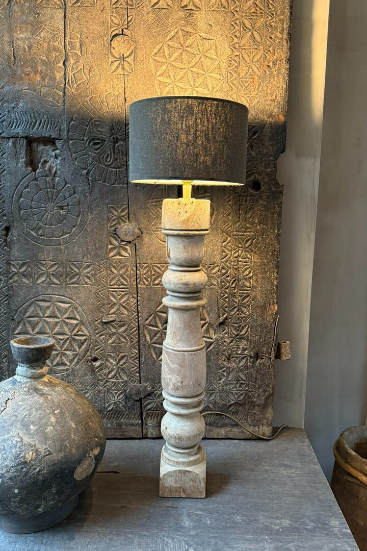 Baluster lamp