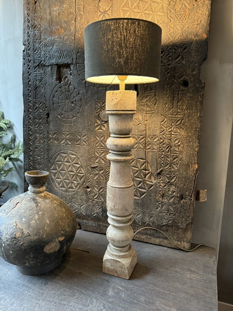 Baluster lamp