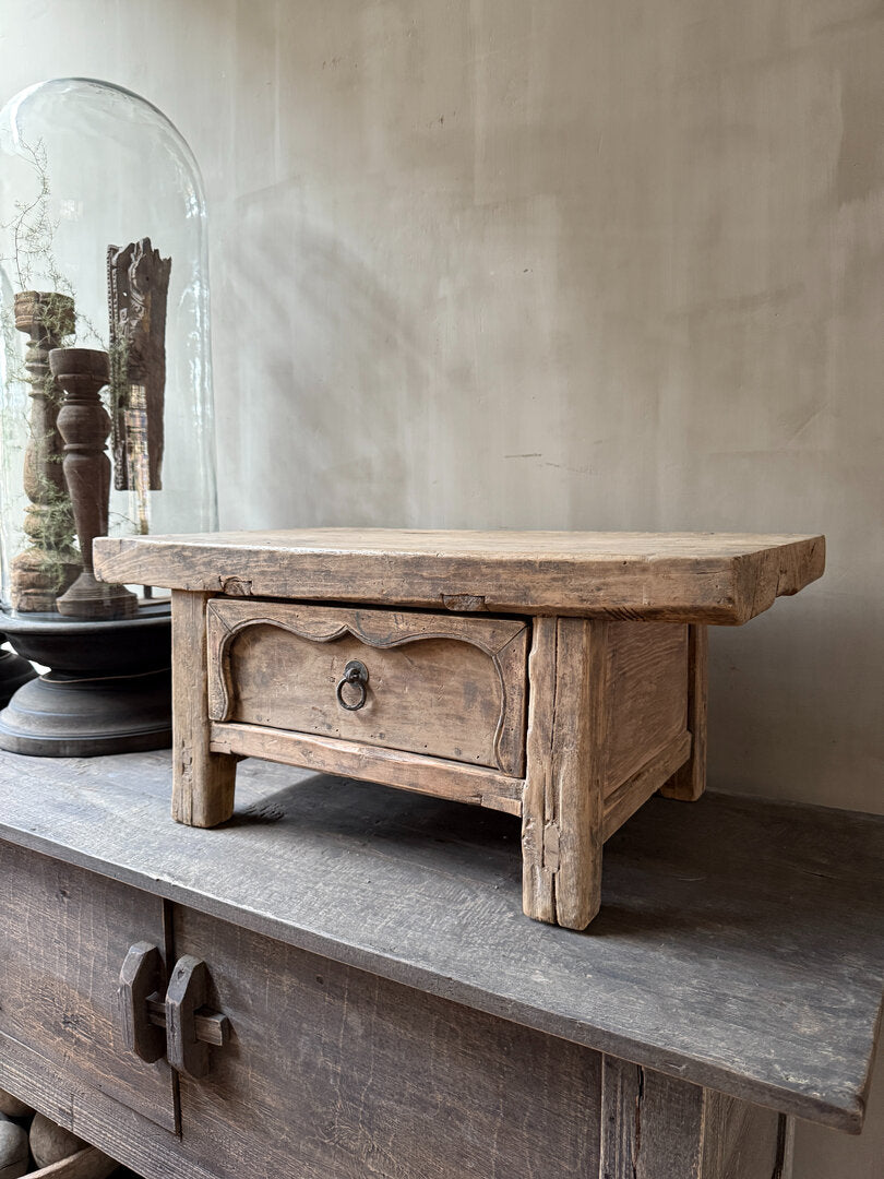 Oud Chinees tafeltje