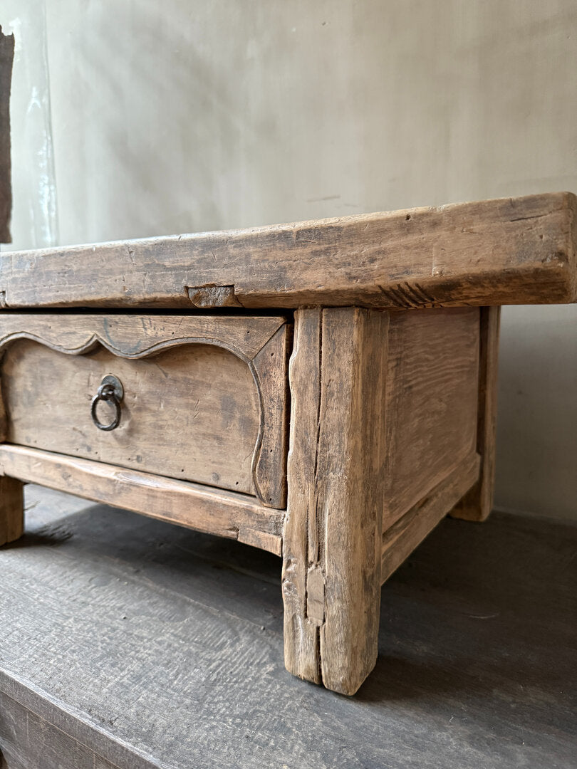 Oud Chinees tafeltje