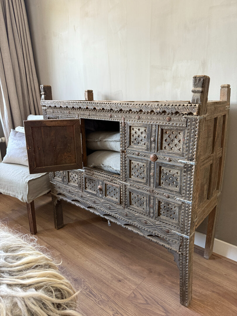 Antieke Damchiya kast - My Sober Home