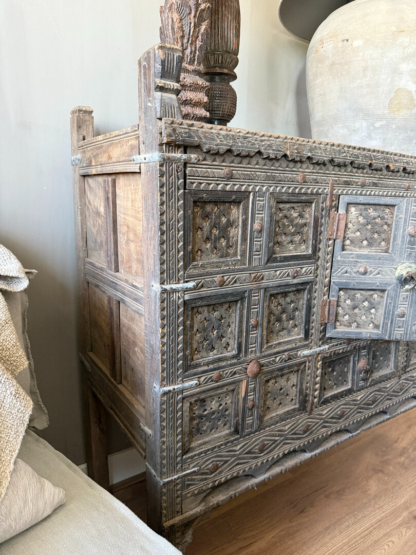 Antieke Damchiya kast - My Sober Home