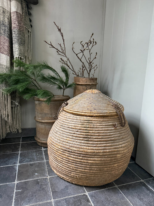 Oude originele mand / dessert basket