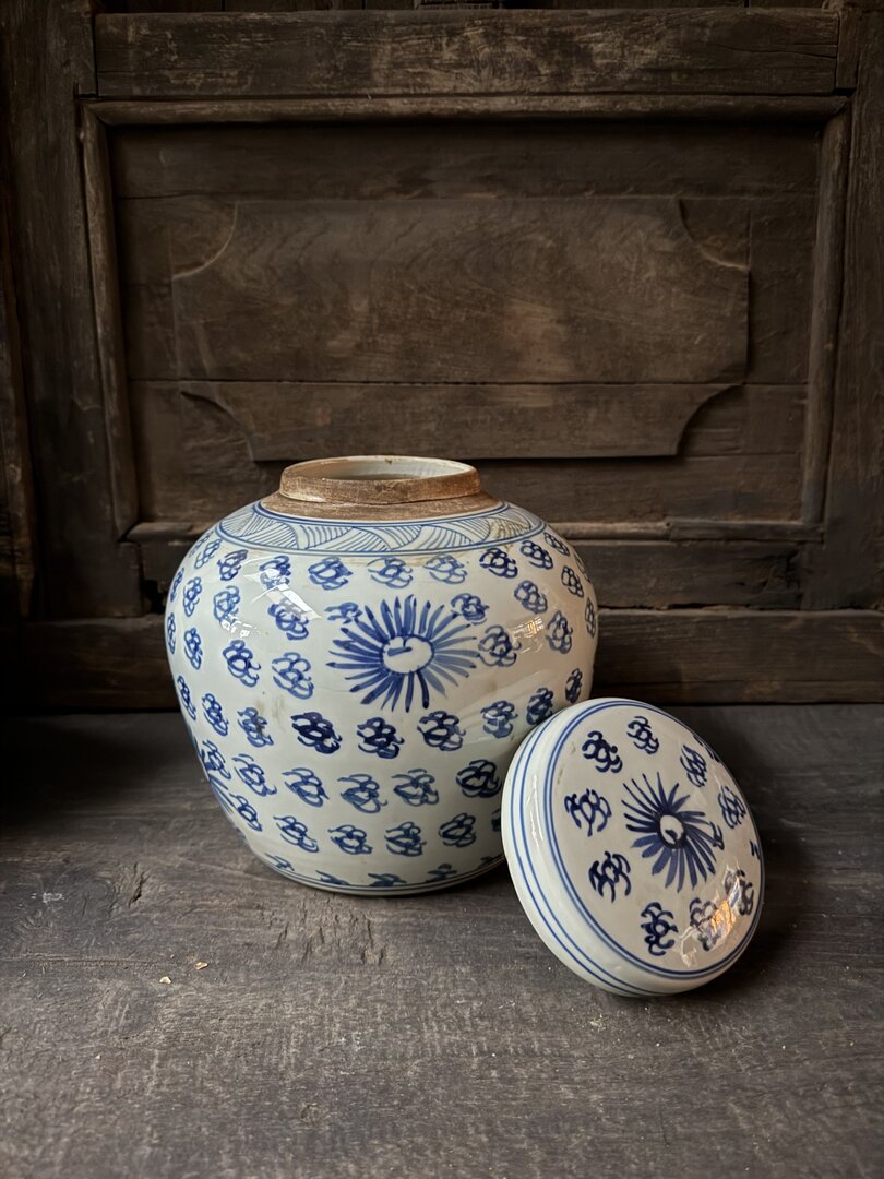 Antieke Chinese gemberpot met deksel - My Sober Home