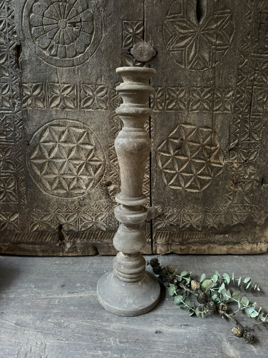 Kandelaar oud hout 42