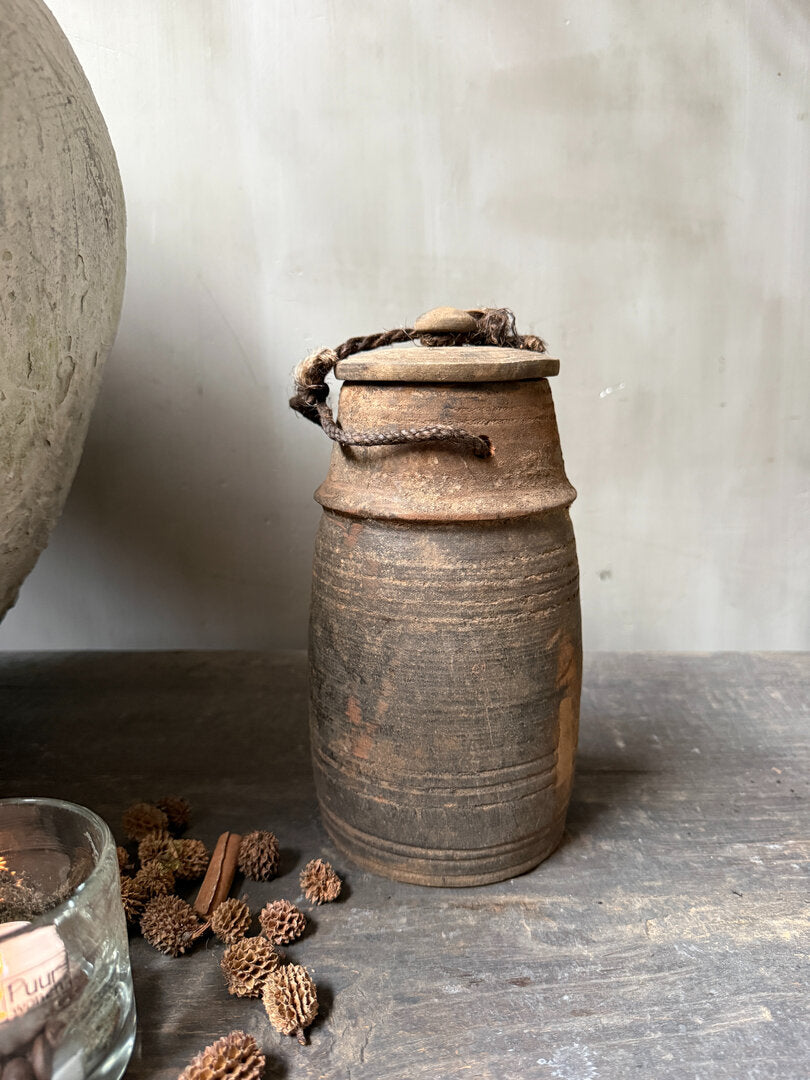 Houten kruikje met deksel