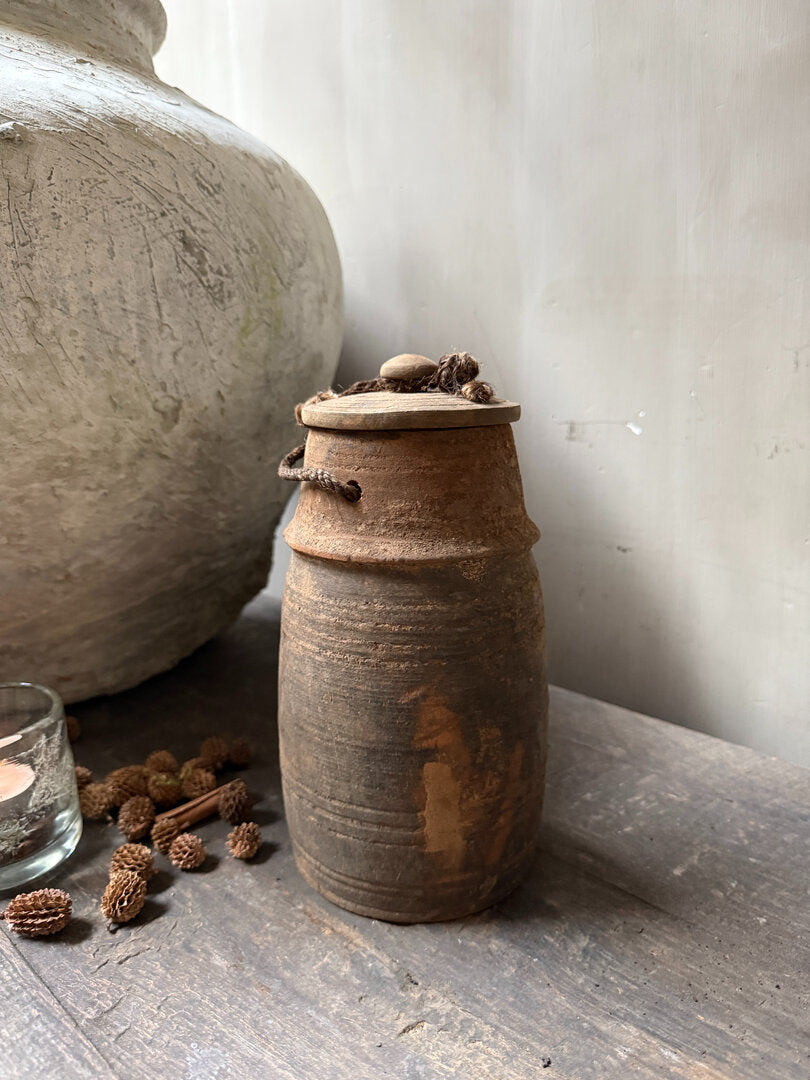 Houten kruikje met deksel
