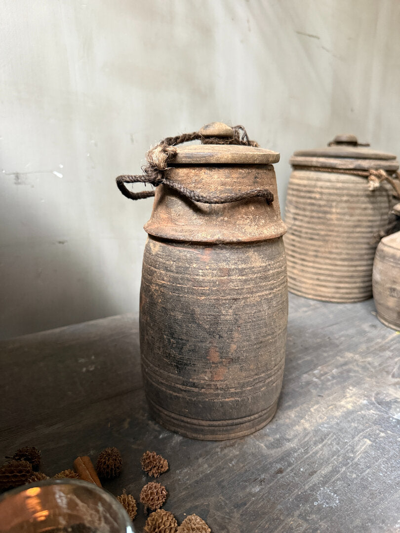 Houten kruikje met deksel