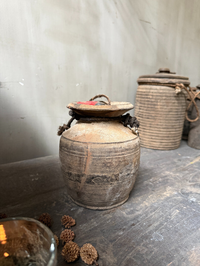 Houten kruikje met deksel