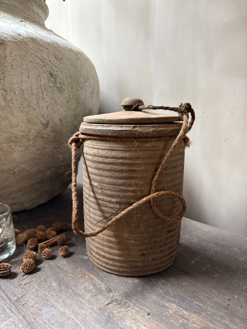 Houten kruikje met deksel