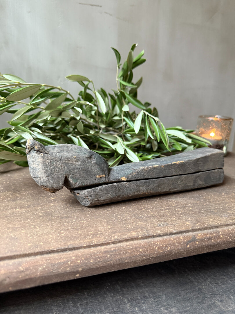 Houten paardje ornament