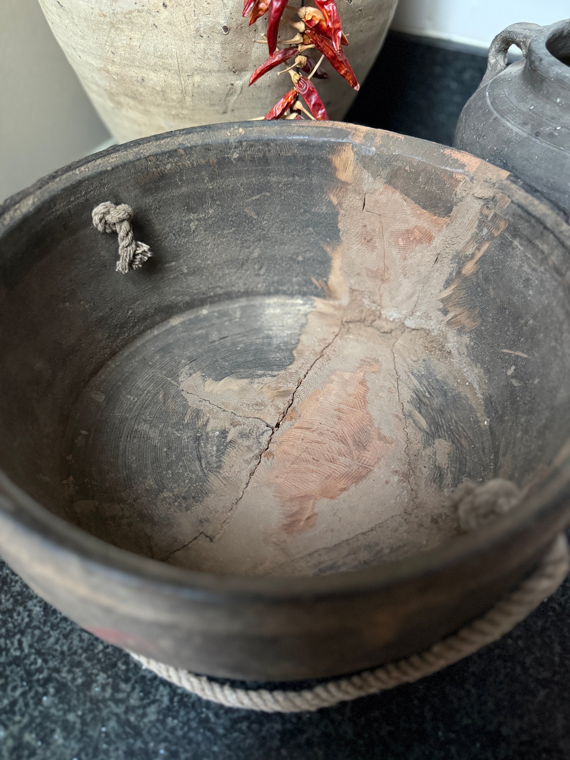 Oude houten bak - My Sober Home