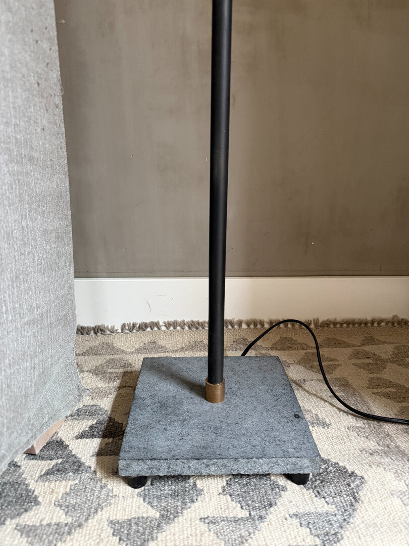 Leeslamp stenen voet 150