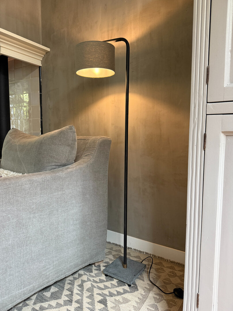 Leeslamp stenen voet 150