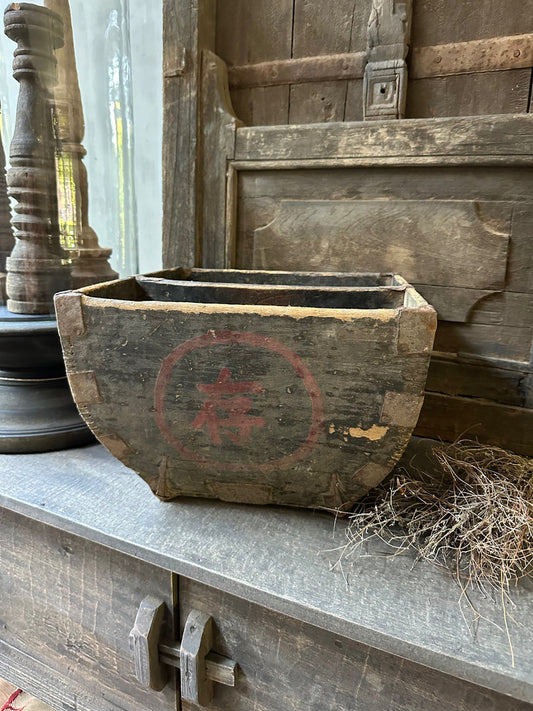 Oude houten Chinese rijstbak