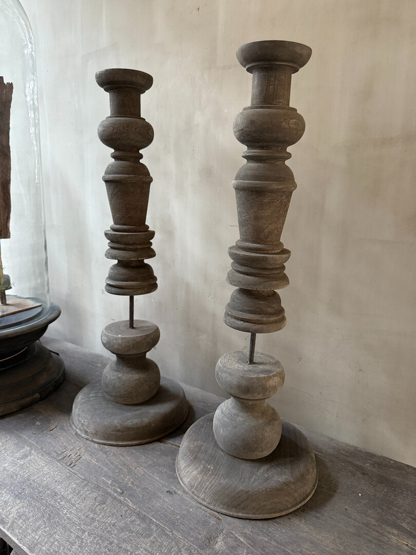 Grote houten kandelaar