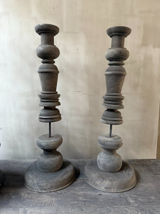 Grote houten kandelaar