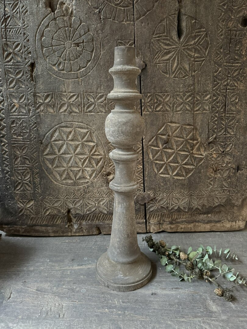 Kandelaar oud hout 48