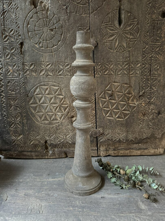 Kandelaar oud hout 48