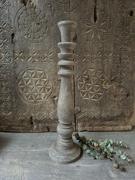 Kandelaar oud hout 50