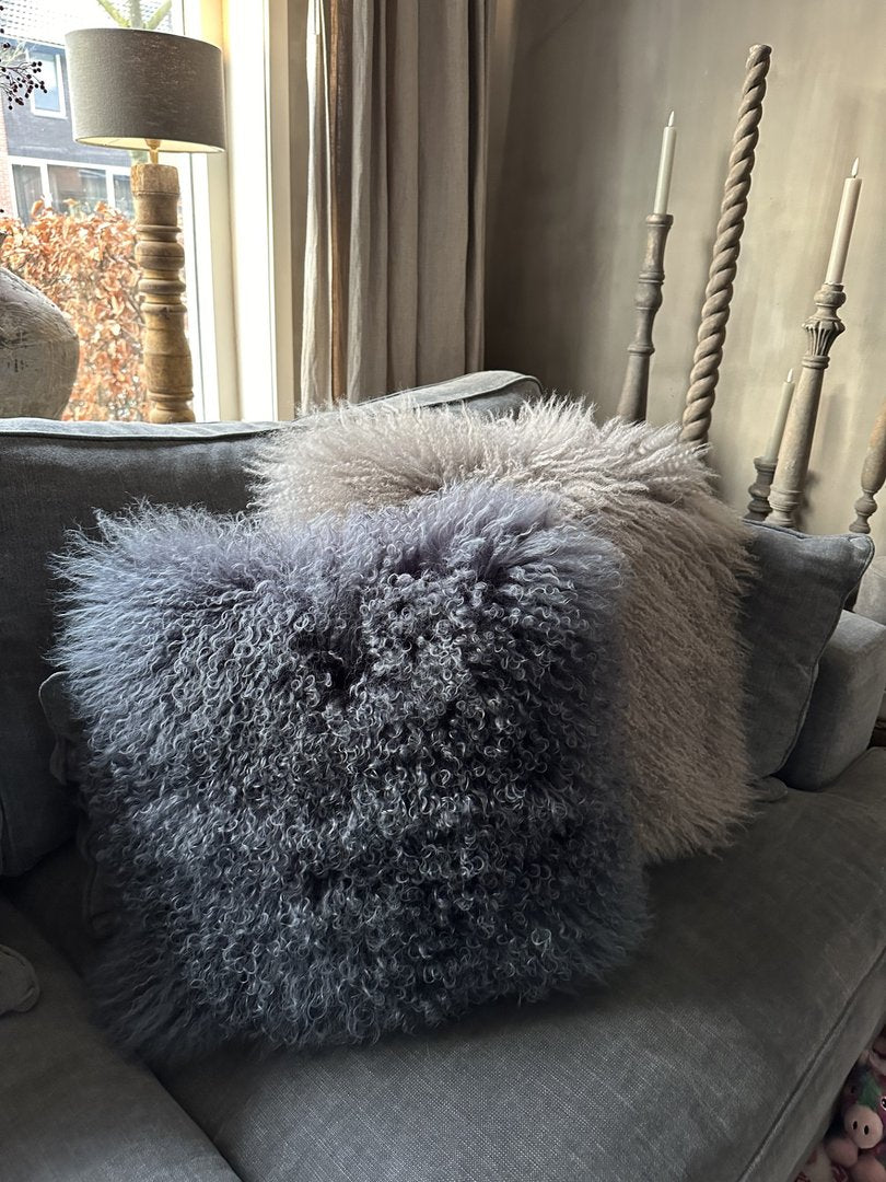 Kussen tibetaans schapenvacht antraciet - My Sober Home