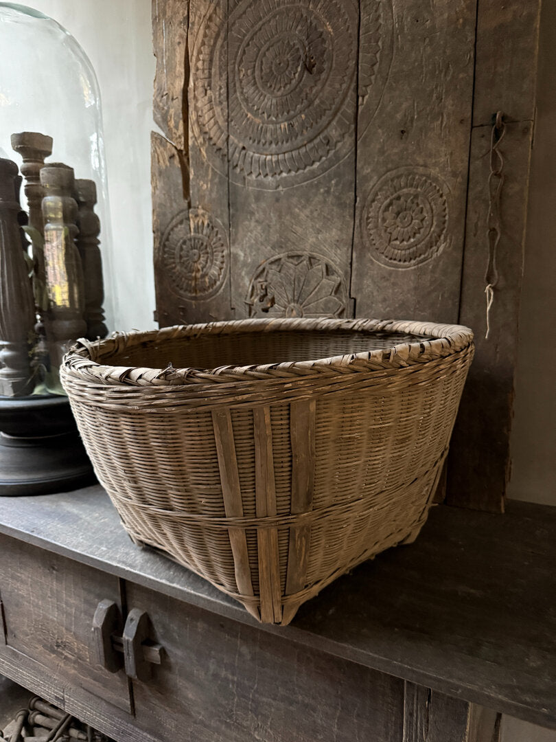 Originele rieten Chinese mand