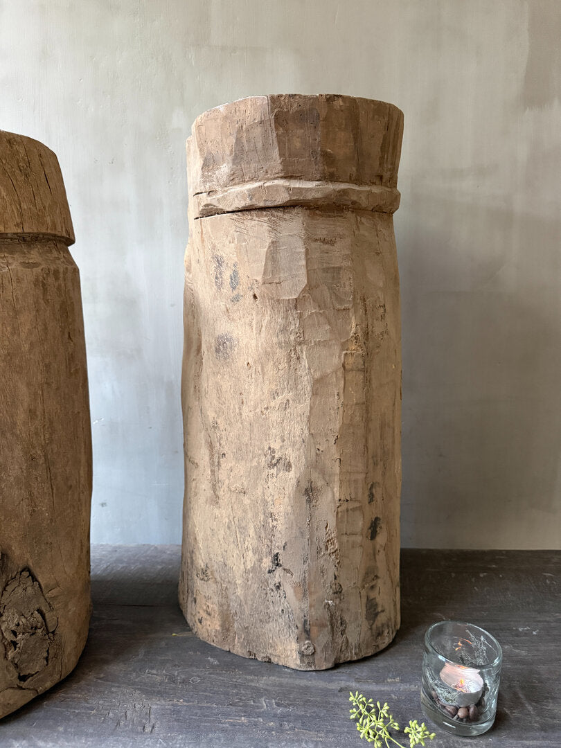 Antieke vijzel (rechter op de foto) - My Sober Home