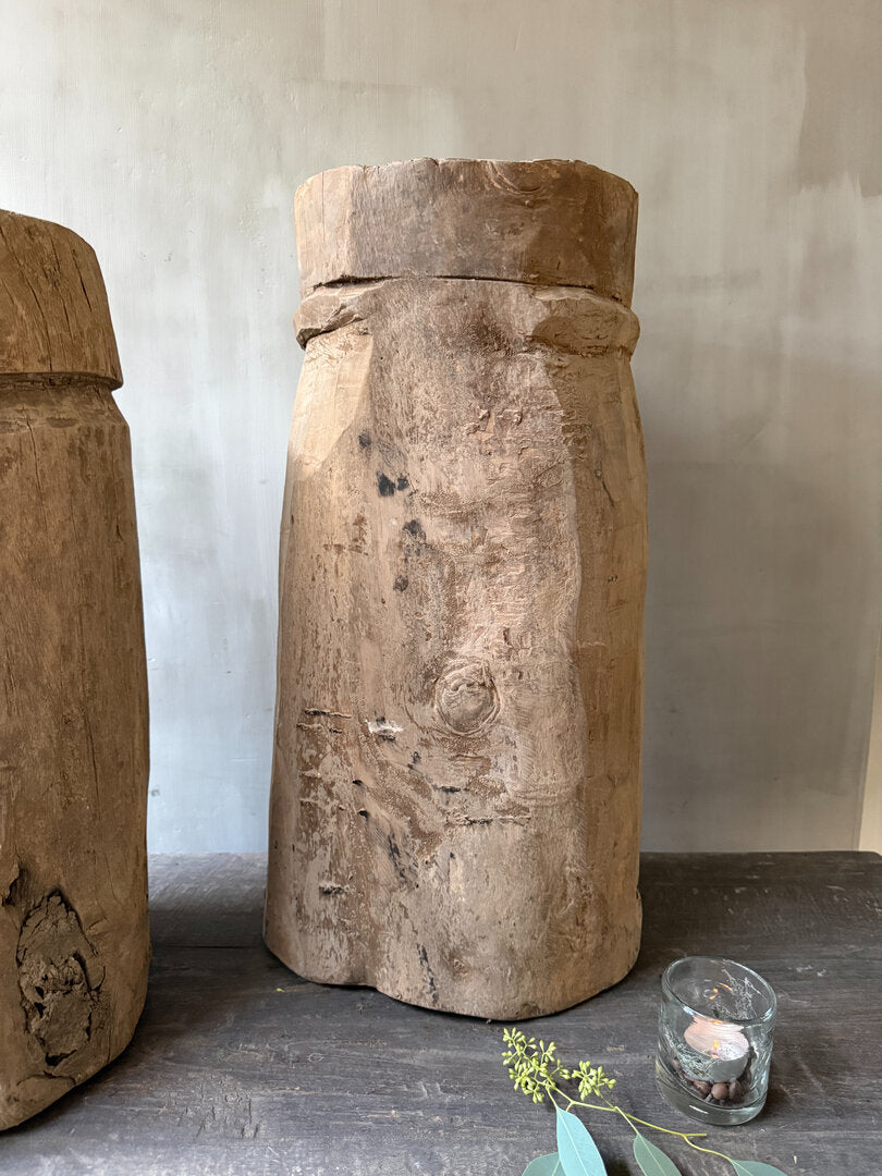 Antieke vijzel (rechter op de foto) - My Sober Home