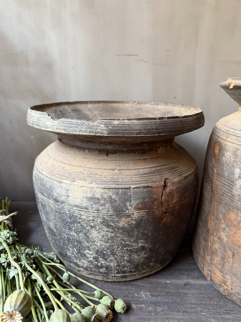 Nepalese kruik - My Sober Home