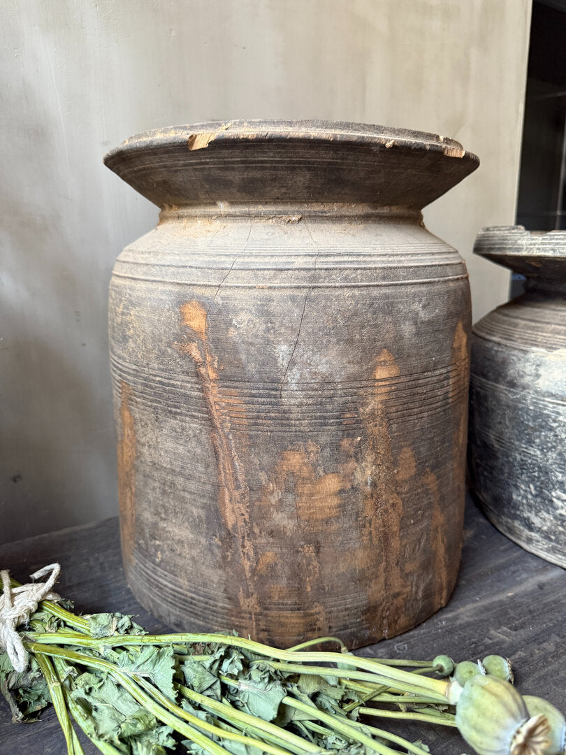 Nepalese kruik - My Sober Home