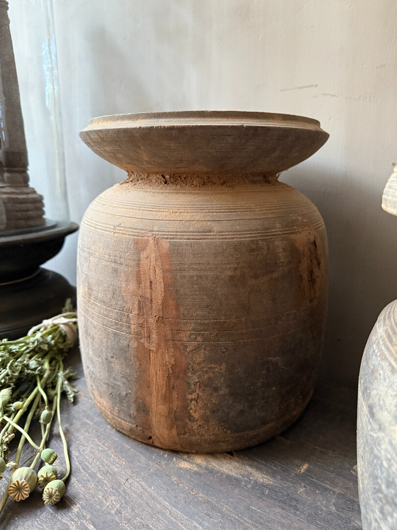 Nepalese kruik - My Sober Home