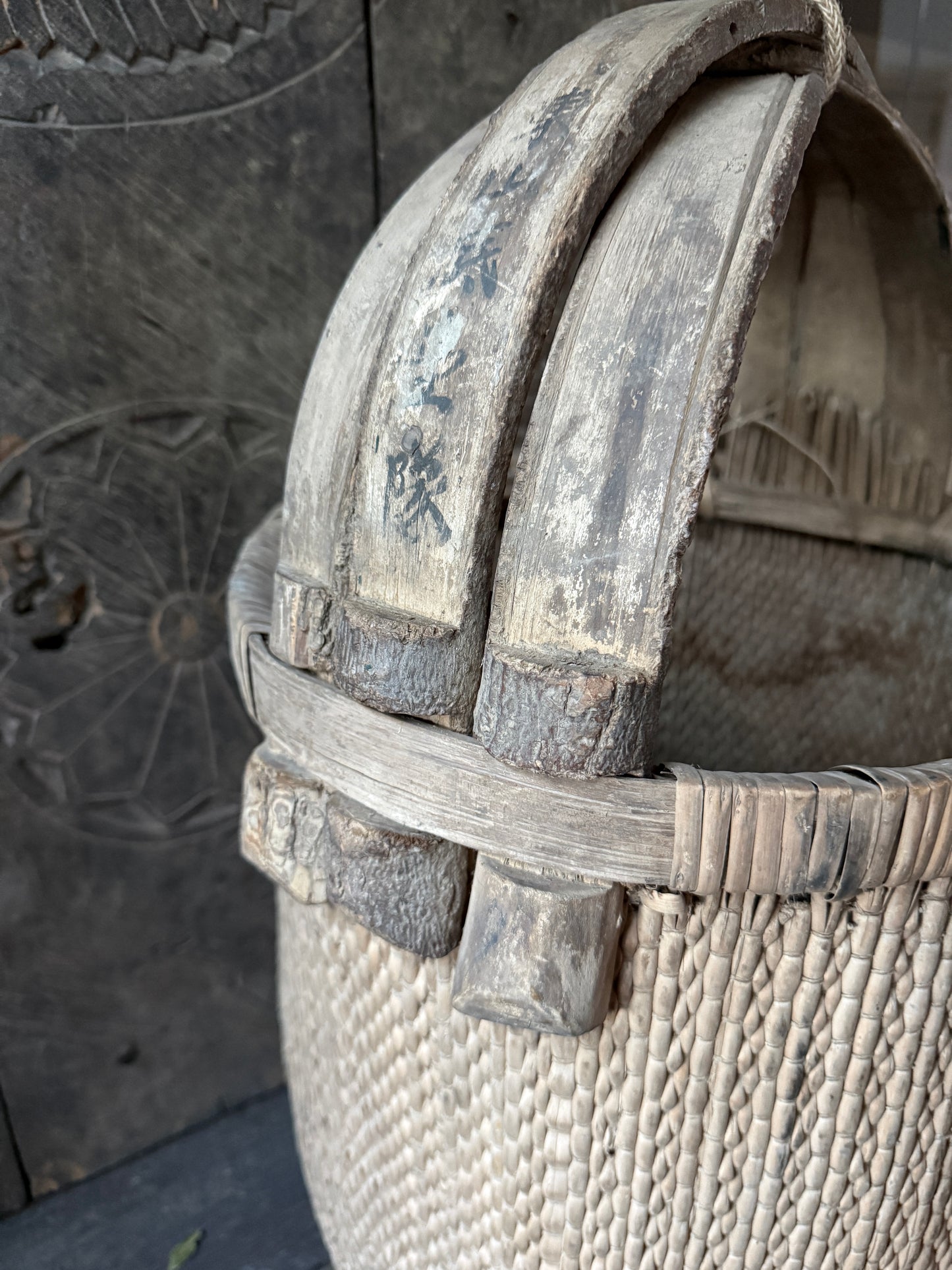 Chinese plukmand met hengsel