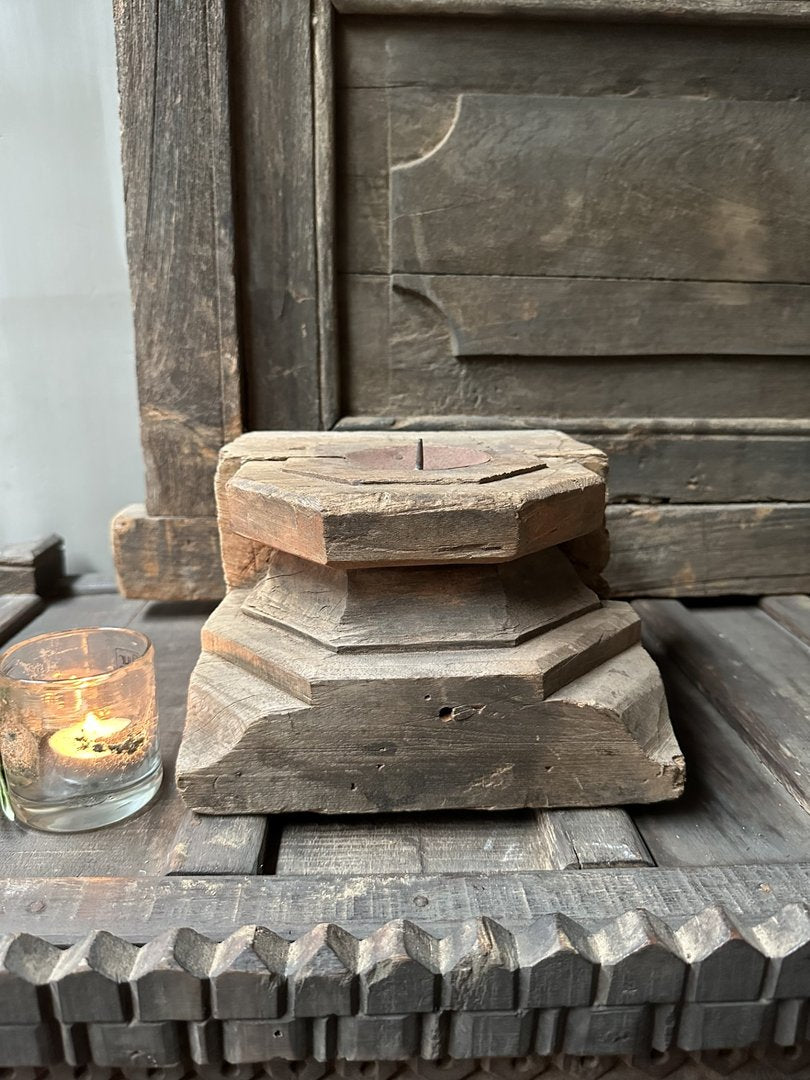 Poer ornament 1 - My Sober Home