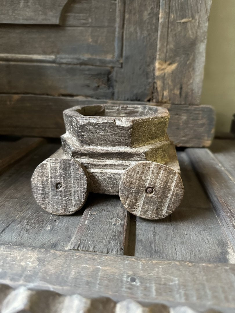 Uniek oud houten speelgoed / bakje - My Sober Home