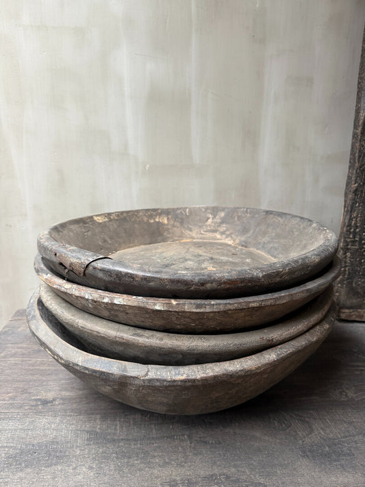 Oude houten stapel schaal 2 - My Sober Home