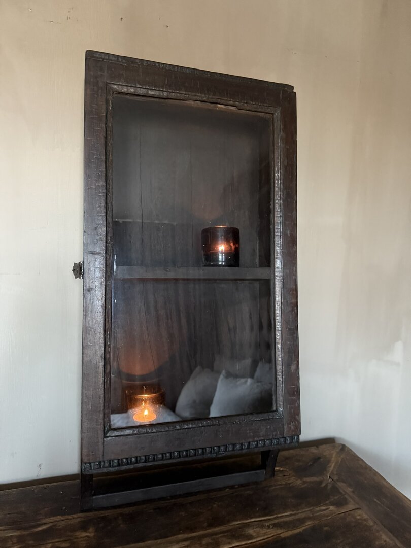 Vitrine wandkast