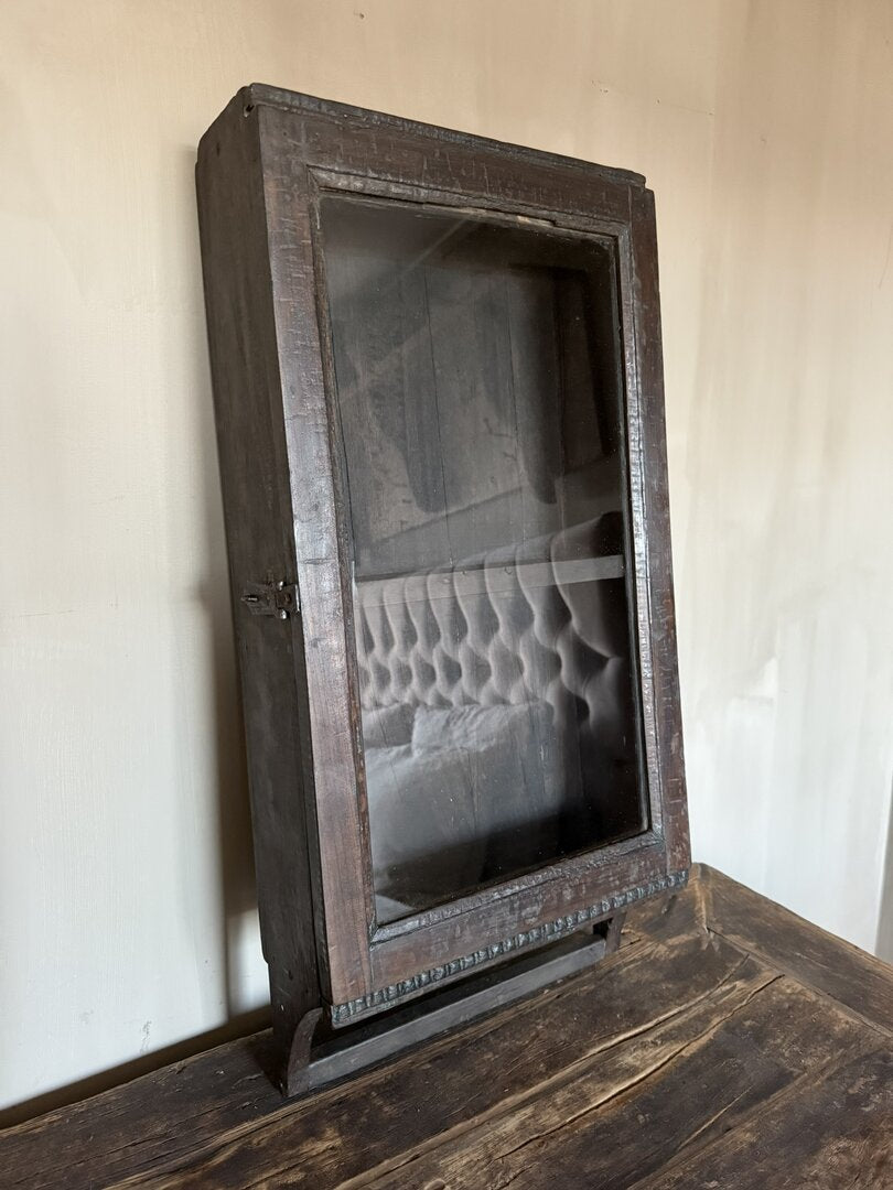 Vitrine wandkast