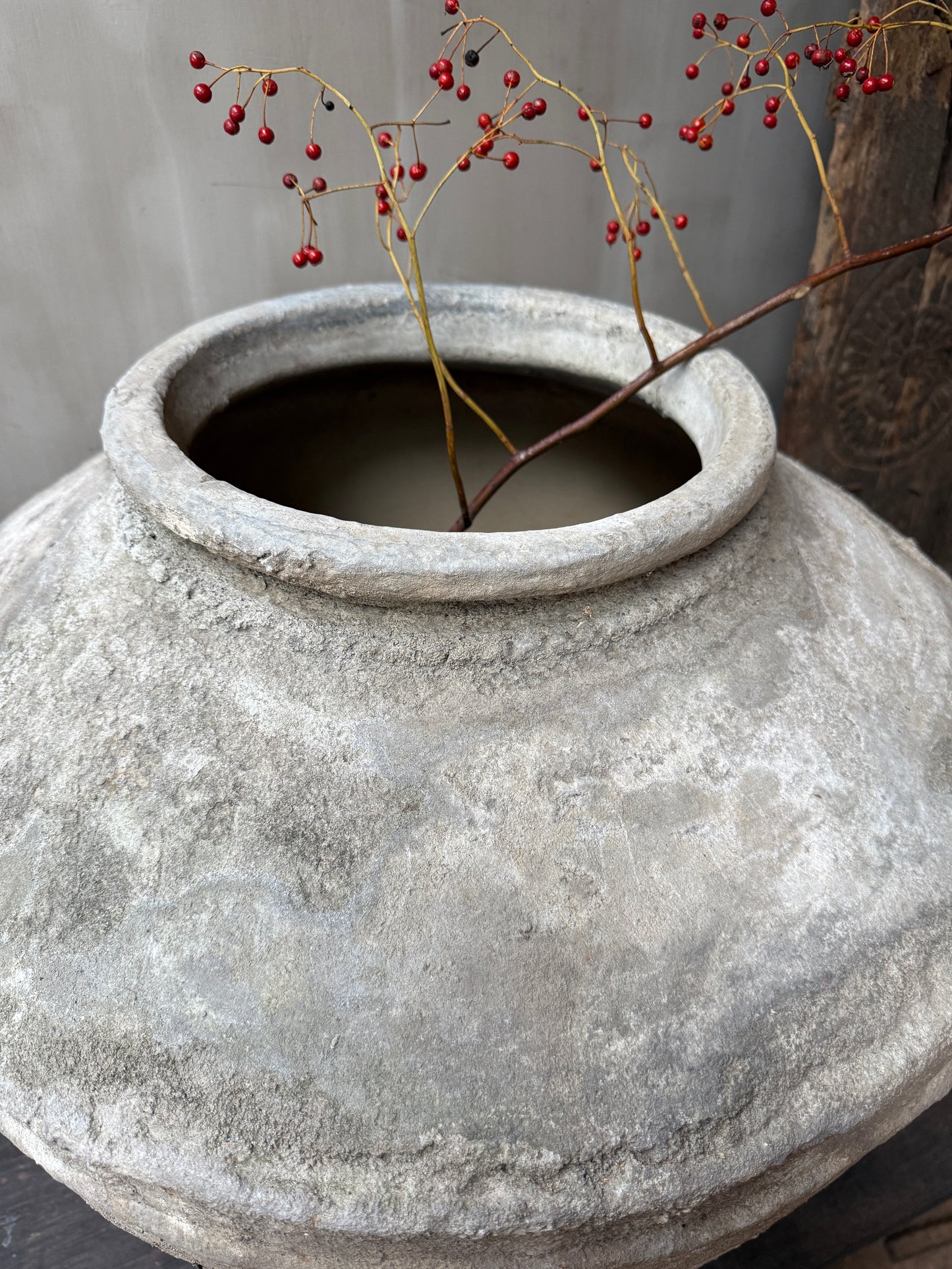 Oude waterkruik - My Sober Home