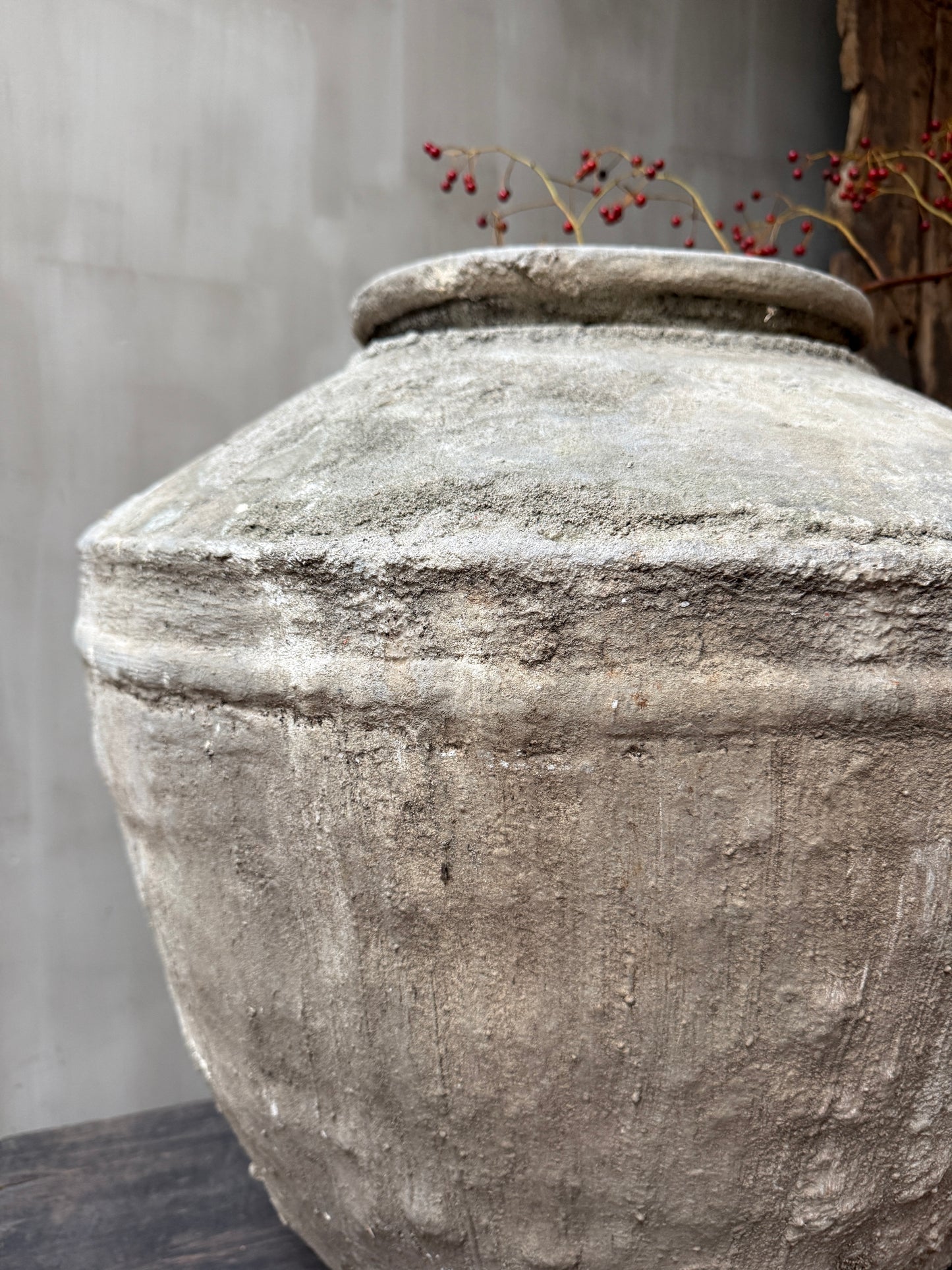 Oude waterkruik - My Sober Home