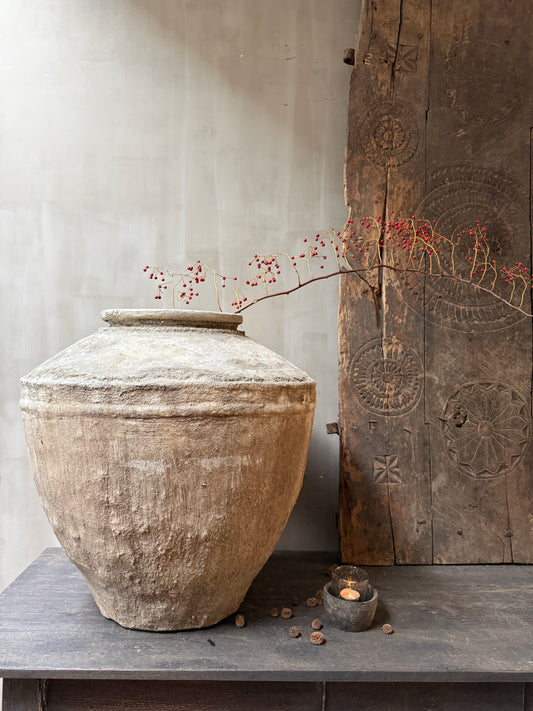 Oude waterkruik - My Sober Home